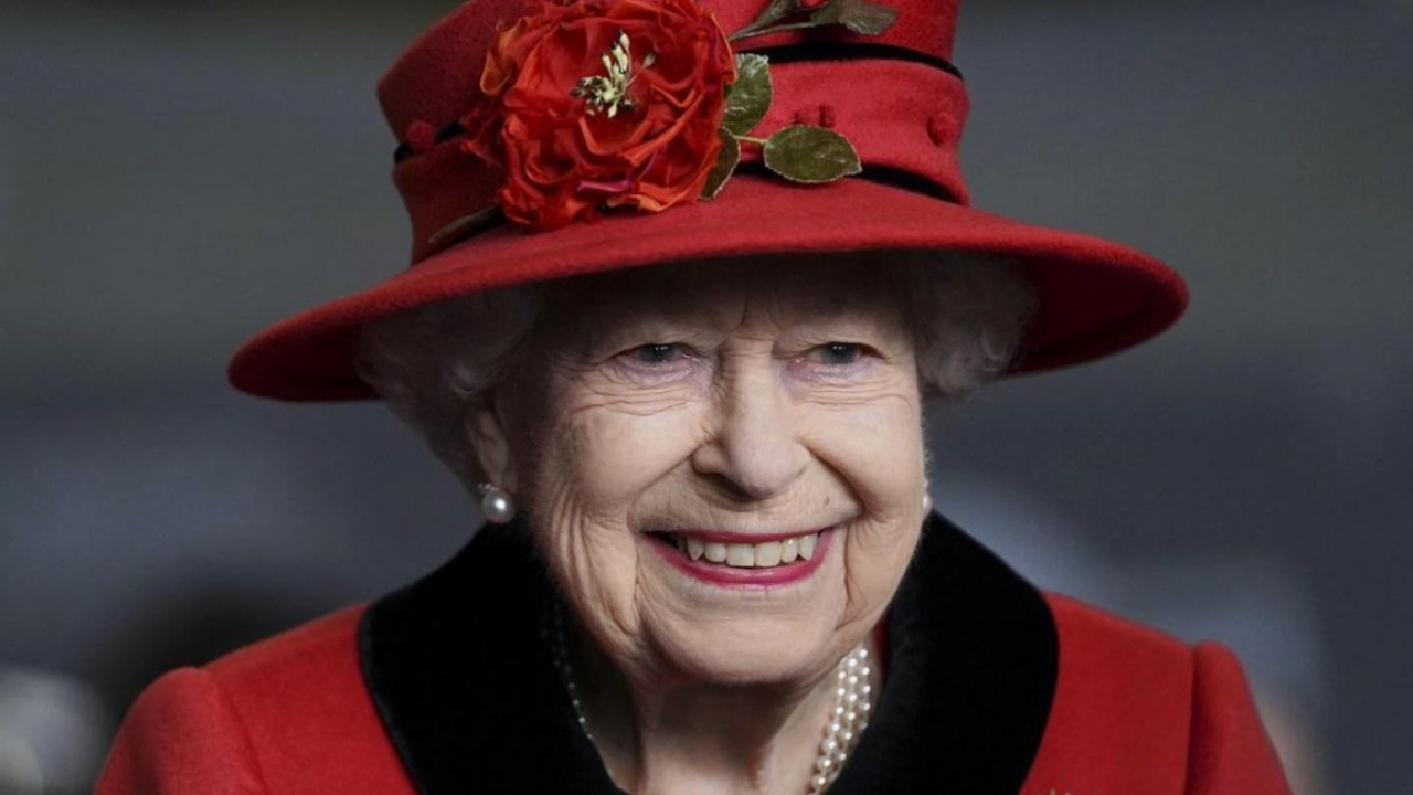 Queen Elizabeth II: This is what the King’s bag contains