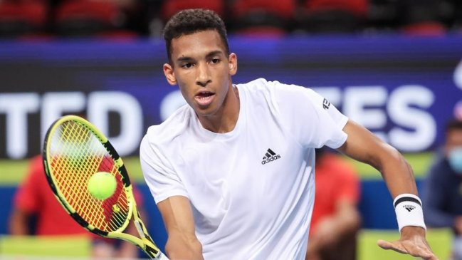 Auger-Aliassime beat Zverev to lead Canada to the ATP Cup semi-finals