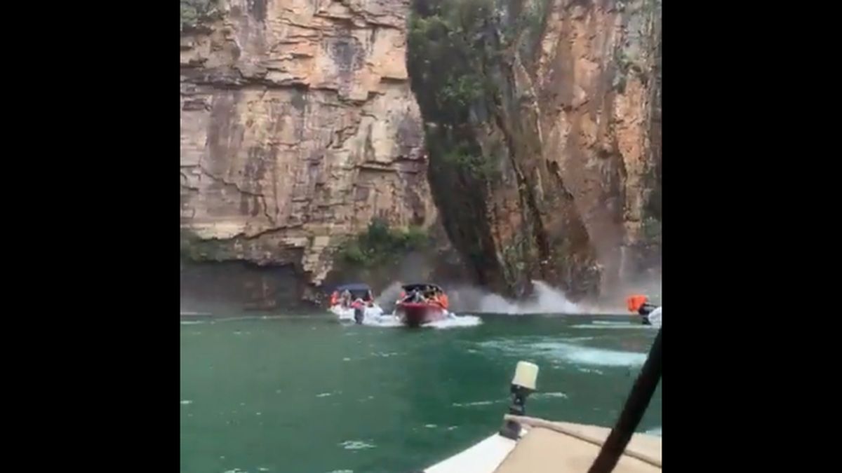 Dead, missing and injured after boat collapse with tourists in Brazil