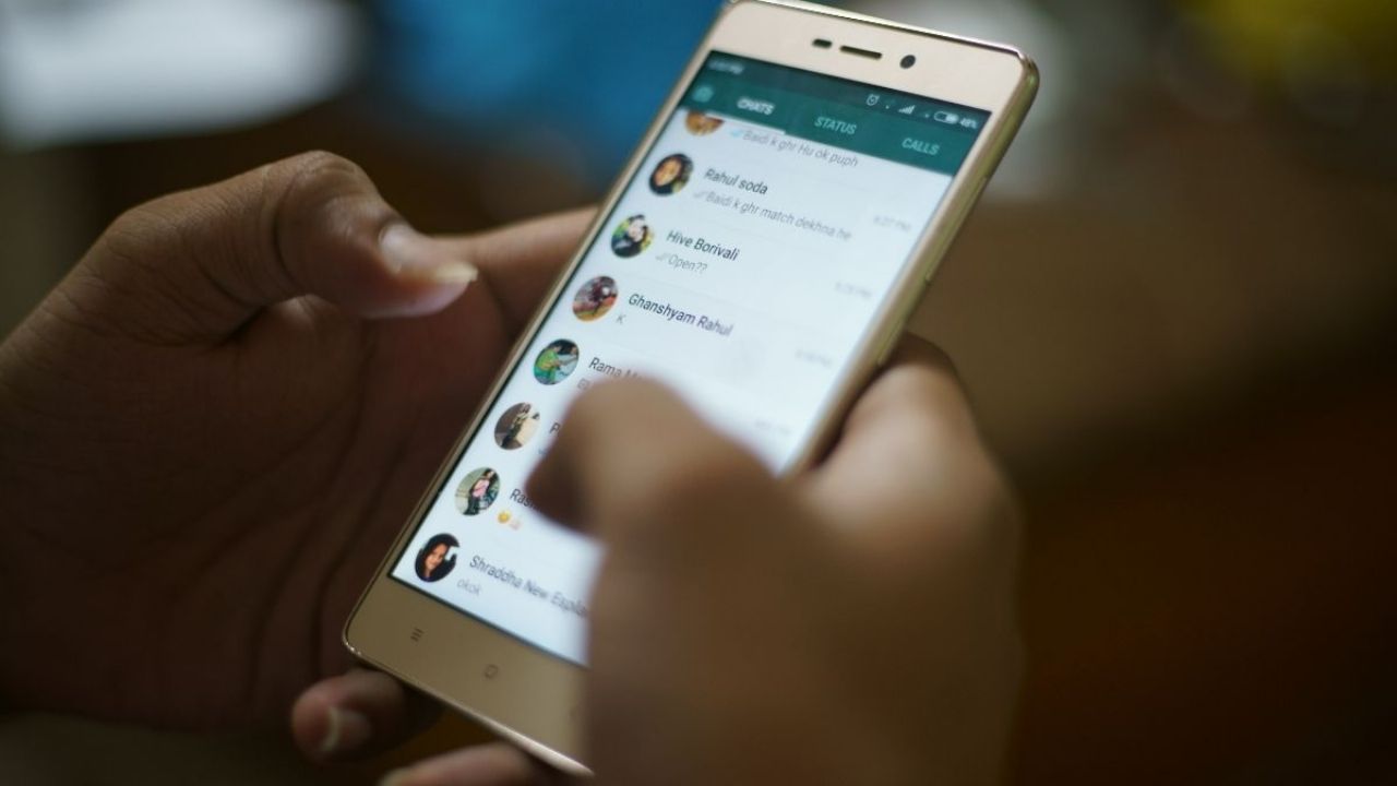 WhatsApp: So you can add songs to your states