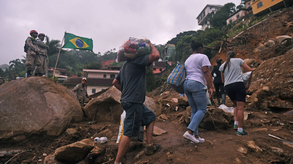 A new tragedy in Petropolis due to rain: 5 dead and many missing due to a storm |  There were floods and mudslides
