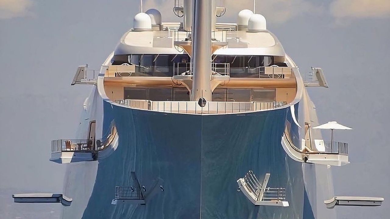 Italy seized the world’s largest yacht from Russian oligarchs