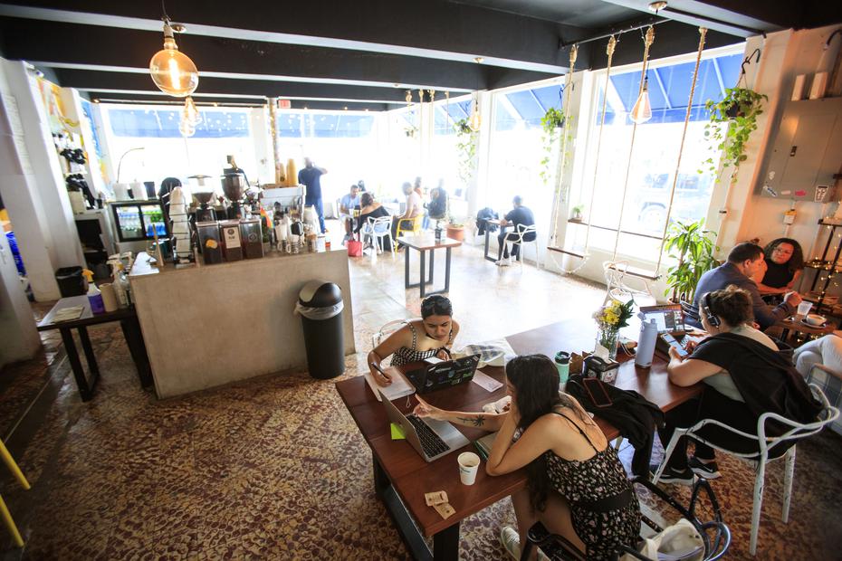 In Puerto Rico, the 787 Coffee Co. has two establishments, one in Isla Verde and one in Santurce.