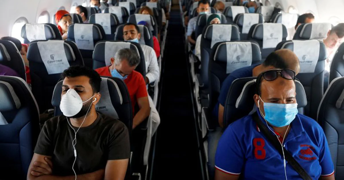 Uncertainty about the use of face masks on US-bound flights from Argentina after a court ruling overturned this requirement