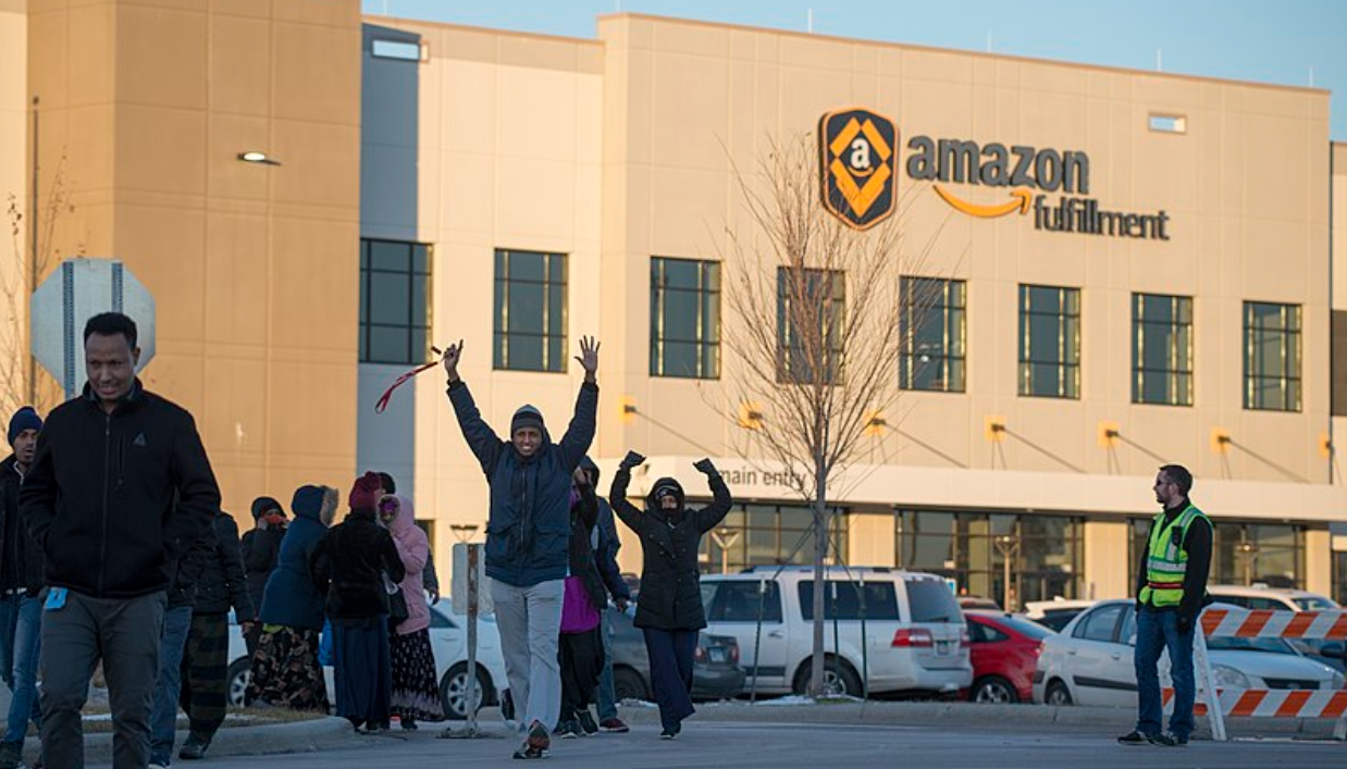 Amazon employees receive union support from the US and Canada
