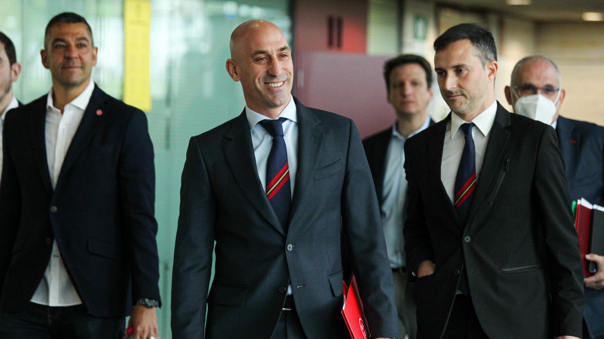 The Russian Football Federation (RFEF) has denied Rubiales’ pleasure trip to New York that was paid for by the federation