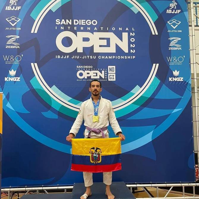 Andres Alvarado, Juan Carlos Lopez and Johnny Tama give medals to Ecuador at the International Jiu-Jitsu Open in San Diego |  Other sports |  Sports