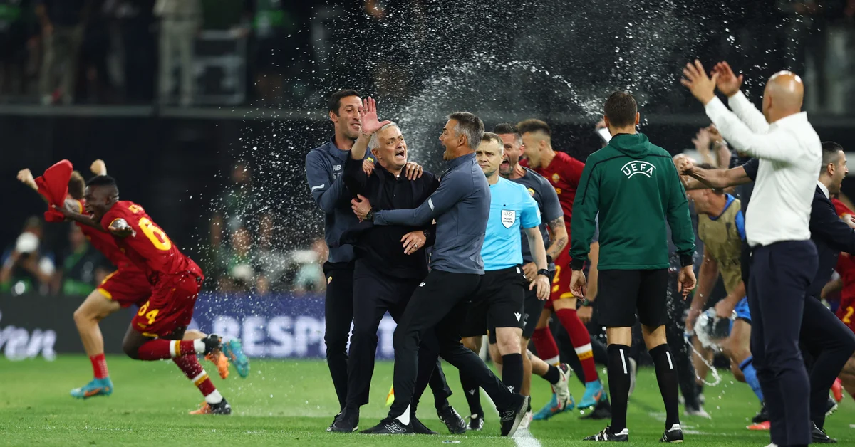 Mourinho made history with Roma: defeated Feyenoord and became the Champions of the Conference League