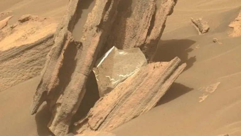 Human pollution has reached Mars: a NASA robot found trash on its flight
