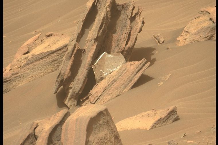 NASA discovered “human garbage” on Mars
