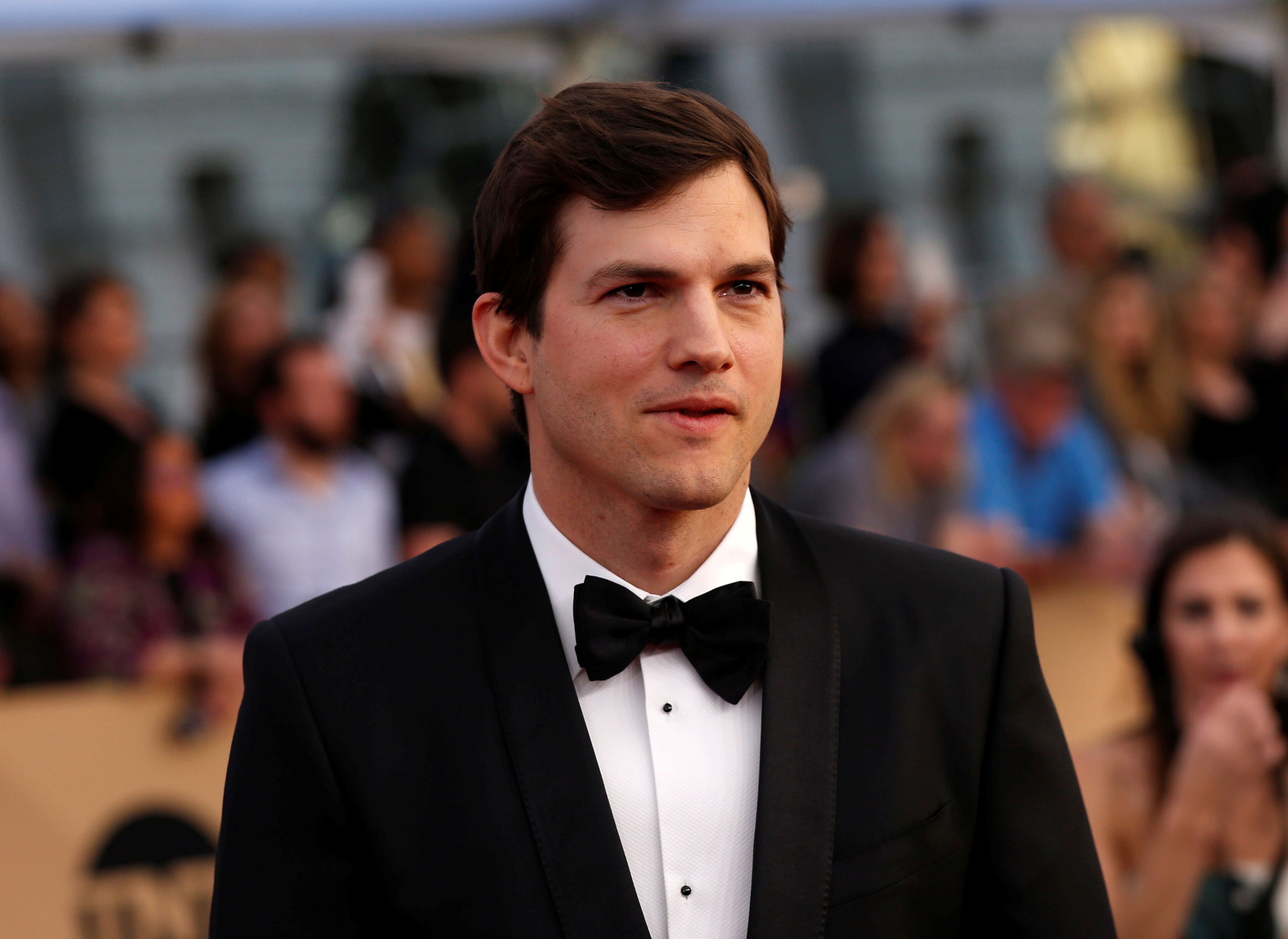 Ashton Kutcher, star "This is a 70's show " in the '90s, which is now back with "This is a 90's show".  (Reuters/ Mario Anzoni)