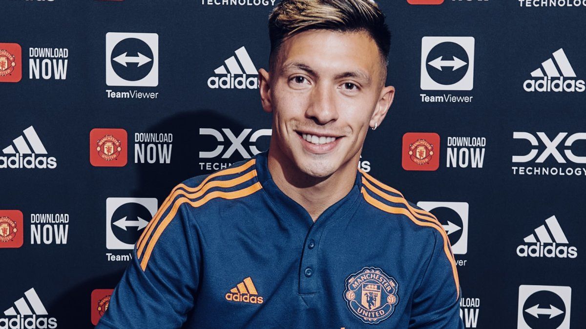 Lisandro Martinez was introduced to Manchester United