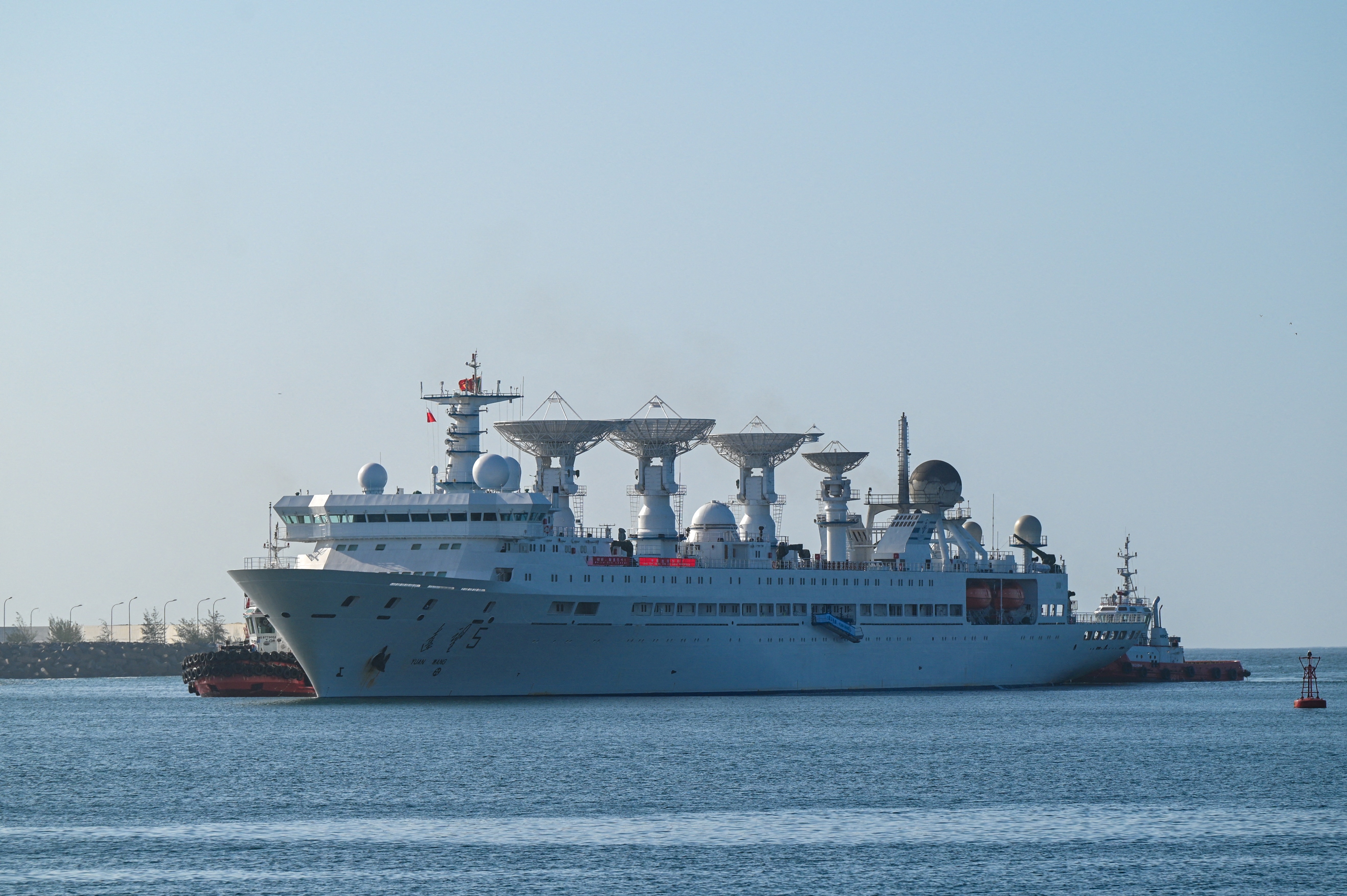 The Chinese ship was able to enter the port provided that its automatic identification system was active and it could not conduct scientific research.  India suspects it may be a spy ship (Ishara S. KODIKARA / AFP)