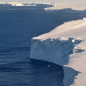 NASA scientists on alert for accelerating loss of platforms and ice in Antarctica
