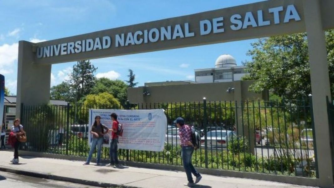 A symbolic hug for teachers and those responsible for the medical profession at UNSa – Salta