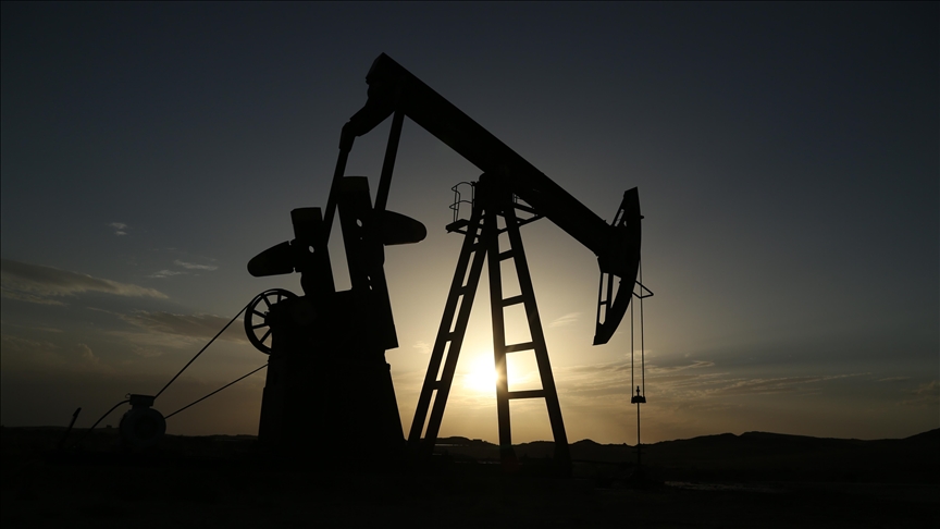 Oil prices open the week up 0.85%