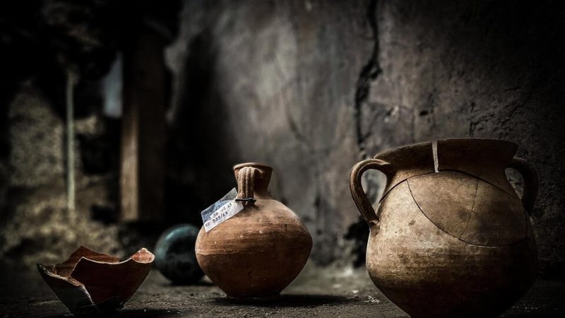 The discovery of Pompeii that reveals how the “middle class” lived in ancient Rome |  They found lockers full of things