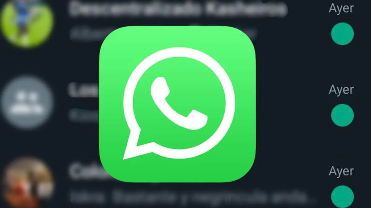 Why does the green dot appear next to WhatsApp chats?