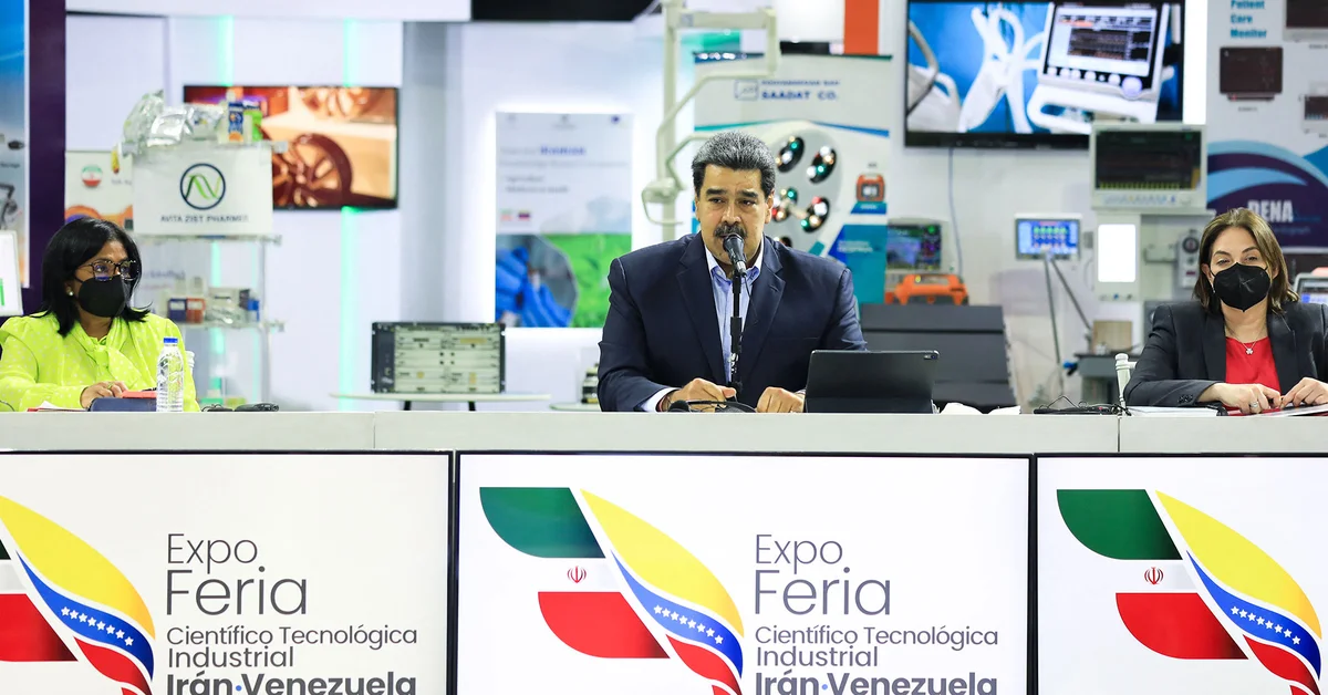 Nicolas Maduro announced that Venezuelan teenagers will travel to Iran for training in science and technology