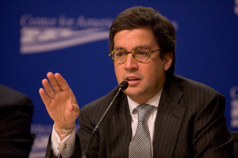 The former head of the Islamic Development Bank took advantage of the interview and accused his predecessor Luis Alberto Moreno 