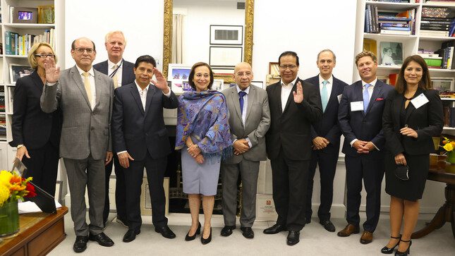 Peruvian Ministerial Delegation and Foreign Investors in New York.