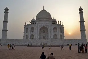 What modern architects are learning from the Taj Mahal to cool buildings without air conditioning